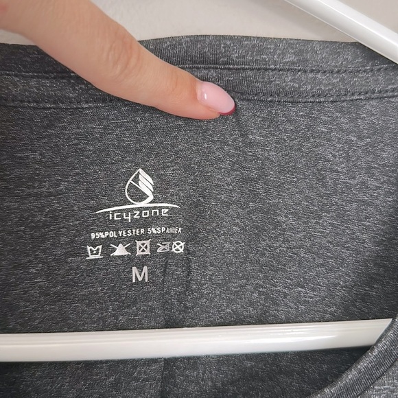 Set of 3- Icy zone athletic tees - Picture 6 of 10